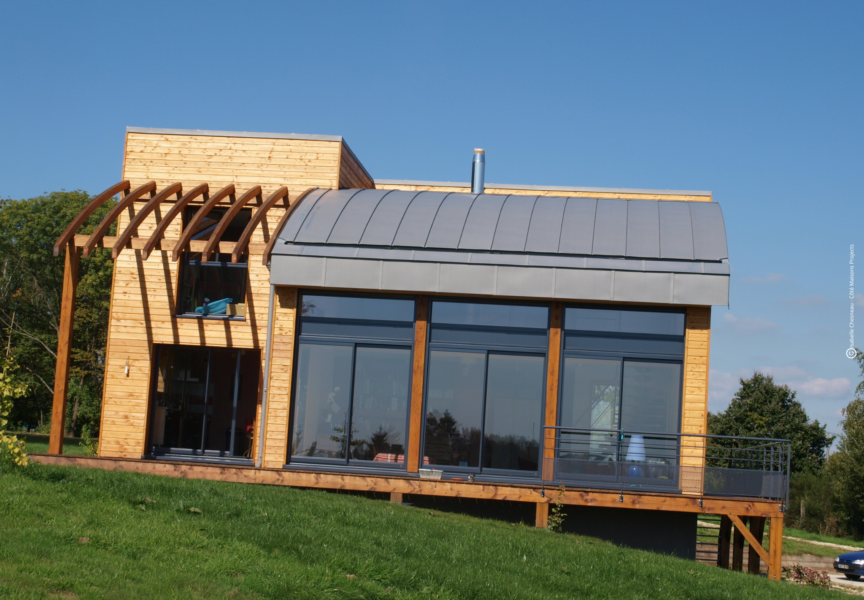 Maison architecture bioclimatique construite en Normandie